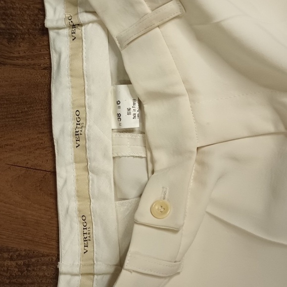 Vertigo Paris White Pleated Trouser Shorts KKK - Picture 2 of 6